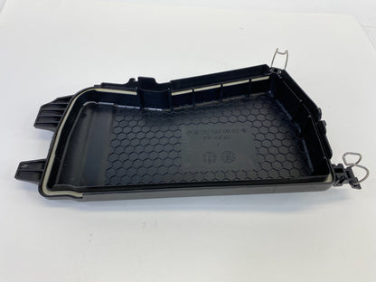 2012-2016 Mercedes-Benz E350 Front Fuse Relay Box Cover Cap A212-540-00-82 OEM