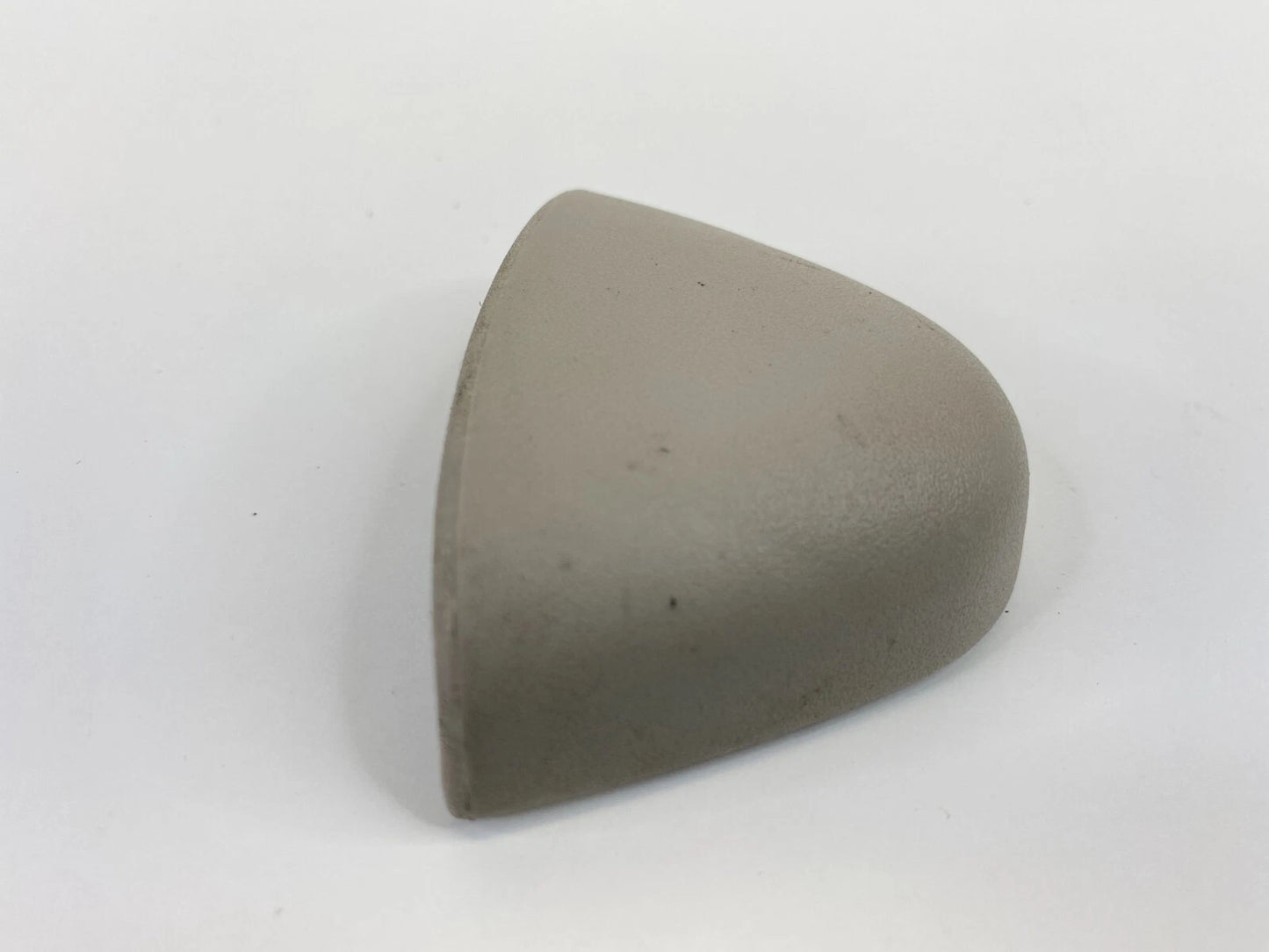 2002 02 CHRYSLER PT CRUISER WAGON 4-DR FRONT RIGHT SEAT BELT CAP COVER 5200118