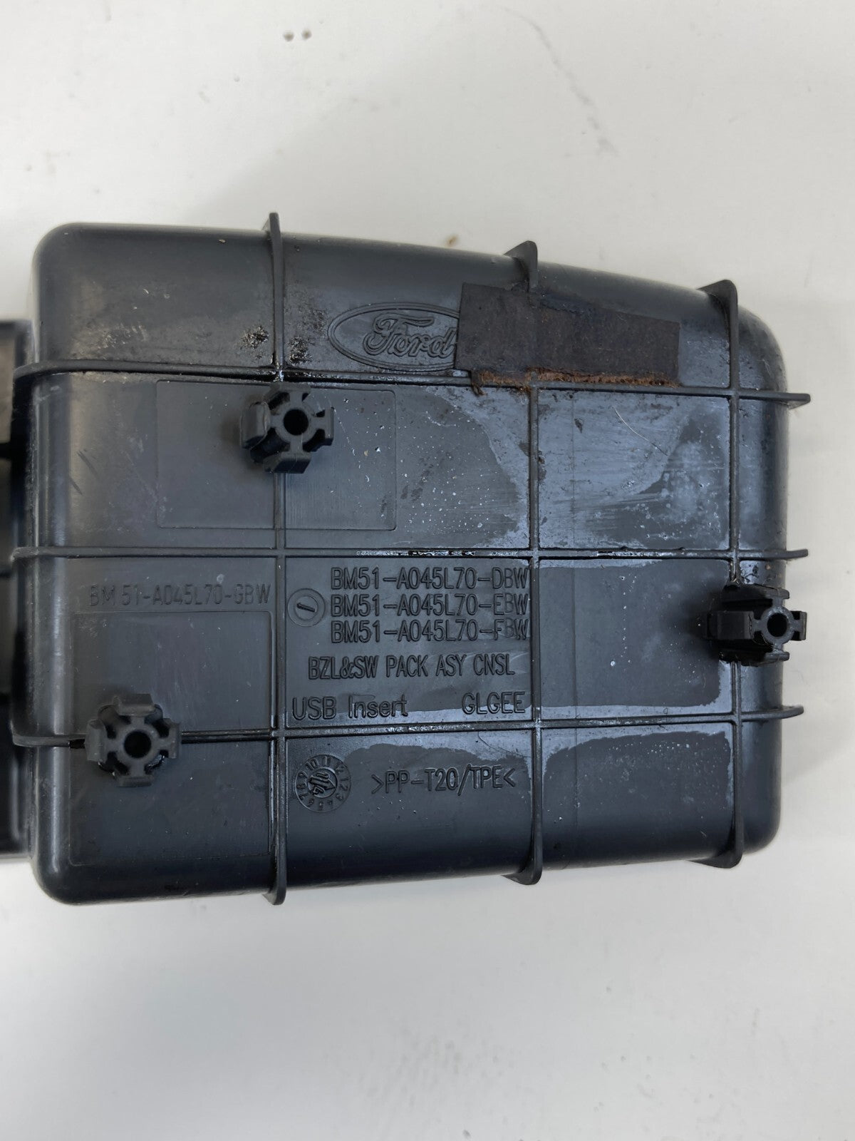 2012-2014 Ford Focus Center Console Insert Trim Tray w/ Jack Port BM51-A045L70