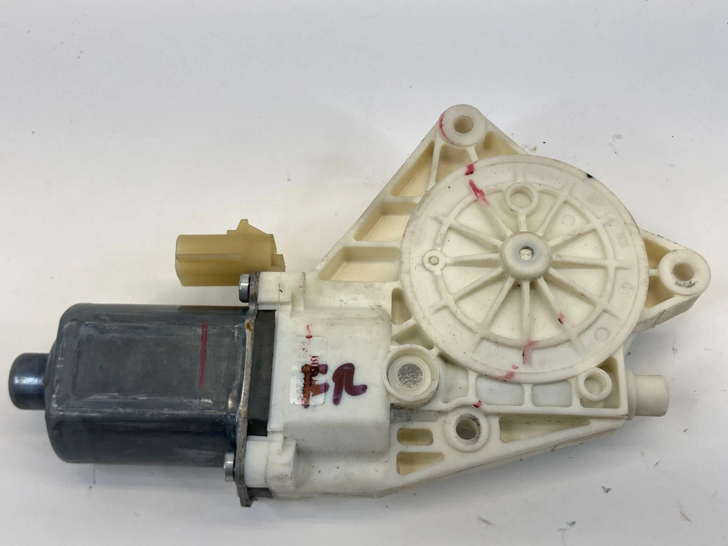 2013-2016 Dodge Dart Front Right Passenger Door Window Motor 0-130-822-820 OEM