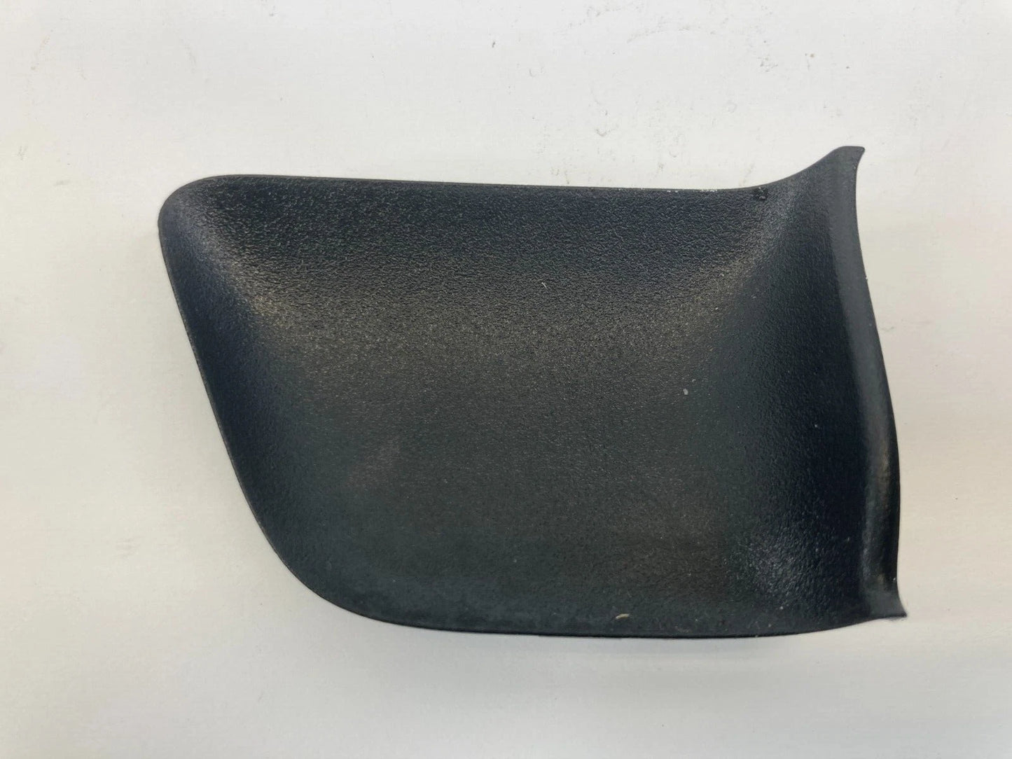 2004-2009 TOYOTA PRIUS FRONT RIGHT INNER DOOR HANDLE BEZEL TRIM COVER 6927747020