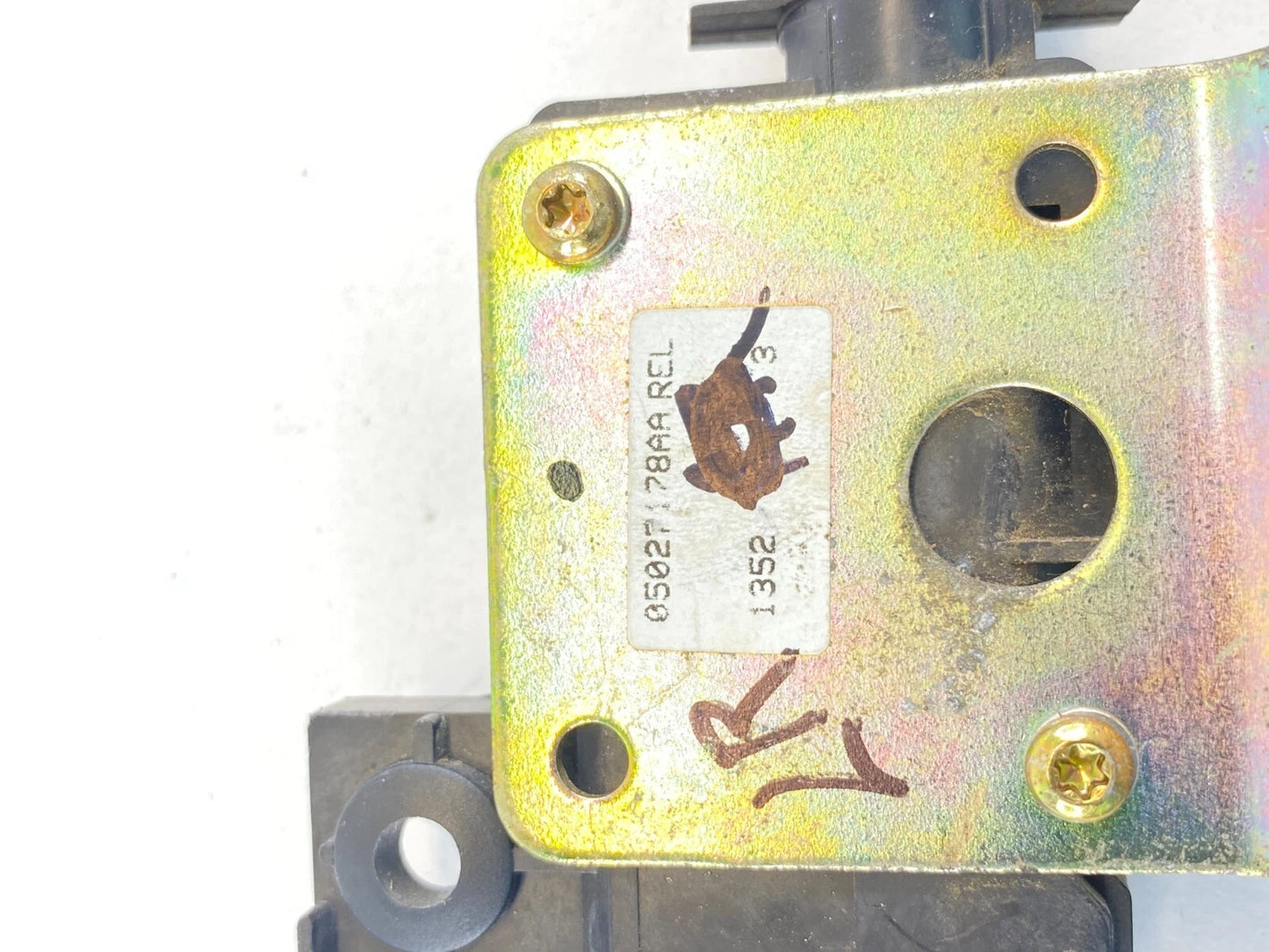 2001-2003 CHRYSLER PT CRUISER REAR LEFT DOOR LOCK MOTOR ACTUATOR 05067139AB OEM