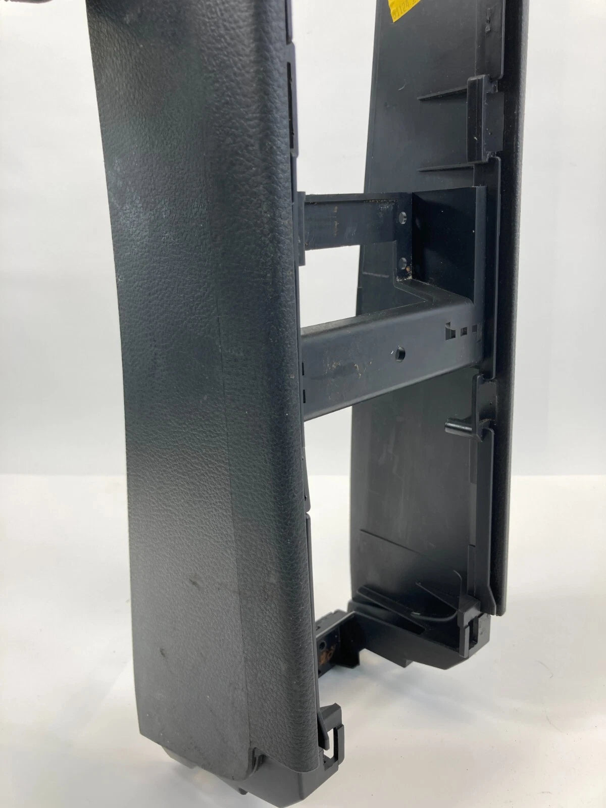 07-12 NISSAN VERSA FRONT FLOOR CENTER CONSOLE BASE BODY FRAME TRIM 96911-EL00A