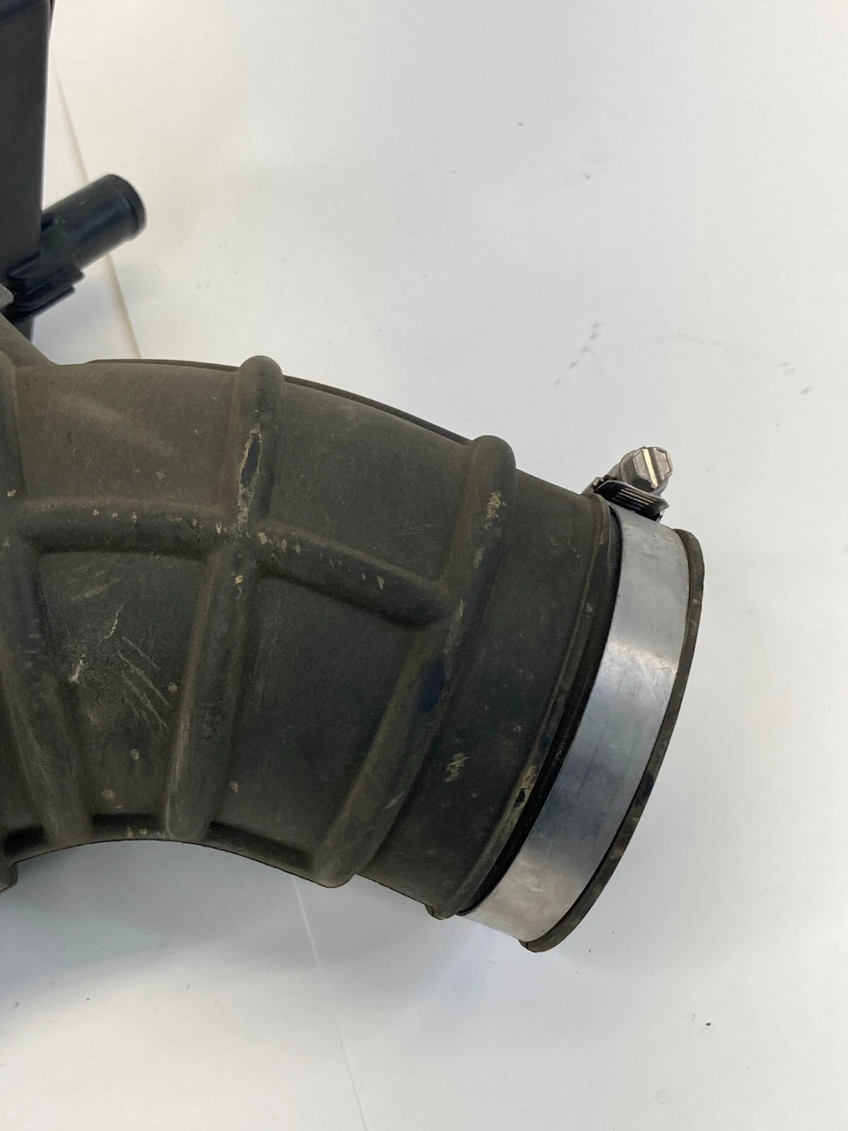 2013-2018 Nissan Altima 2.5L L4 Air Intake Cleaner Resonator Duct Tube Pipe Hose