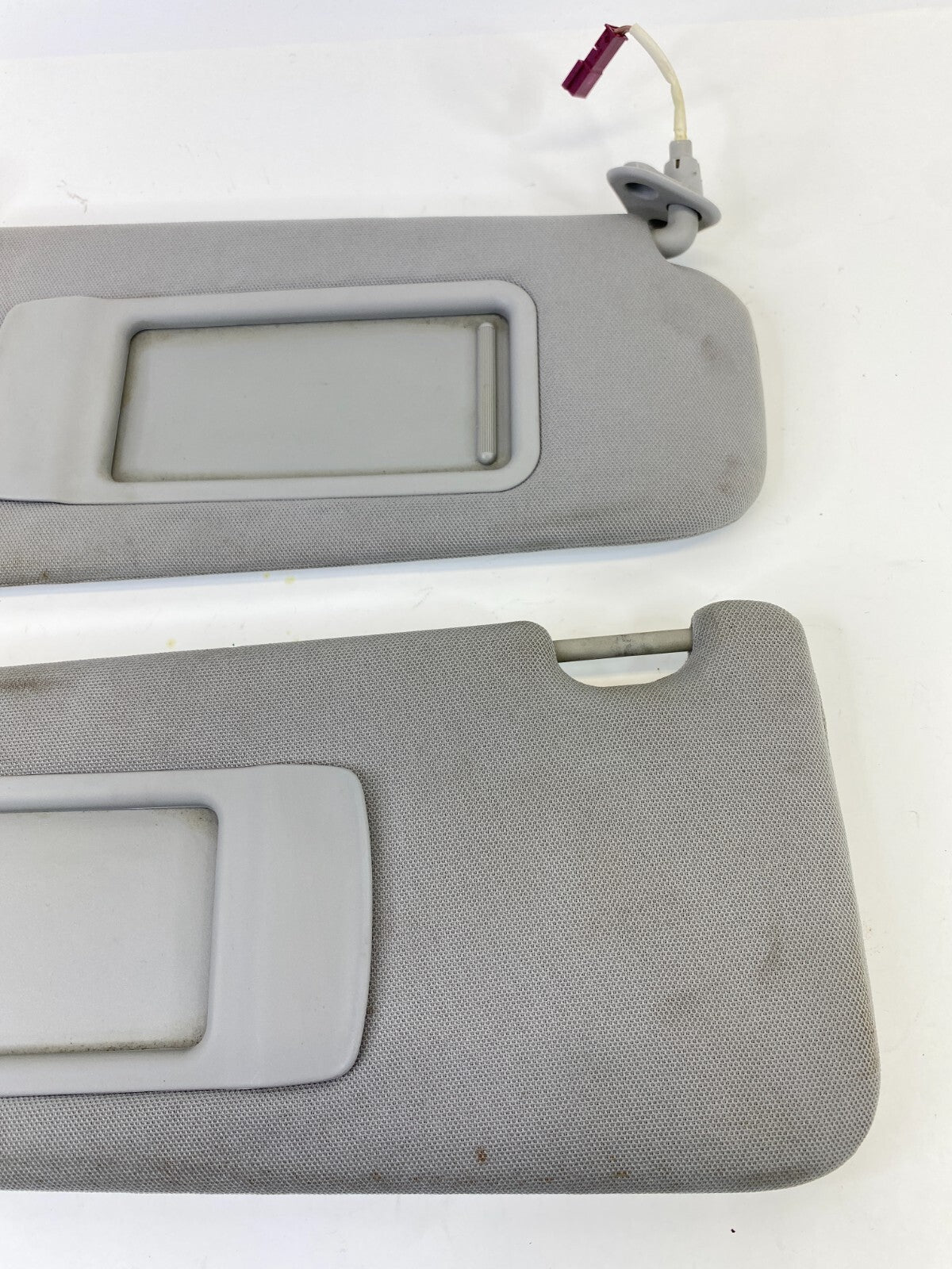 2006 BMW 330i 330xi 325i Left & Right Side Sunvisor Sun Visor Shade Set Pair OEM