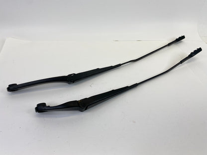 09-16 Audi A6 Quattro Front Right & Light Windshield Wiper Arm Pair 8K1-955-407