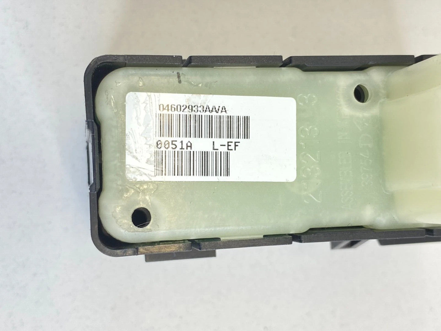 2011 2012 DODGE CALIBER REAR RIGHT DOOR WINDOW CONTROL SWITCH 4602933AAA OEM