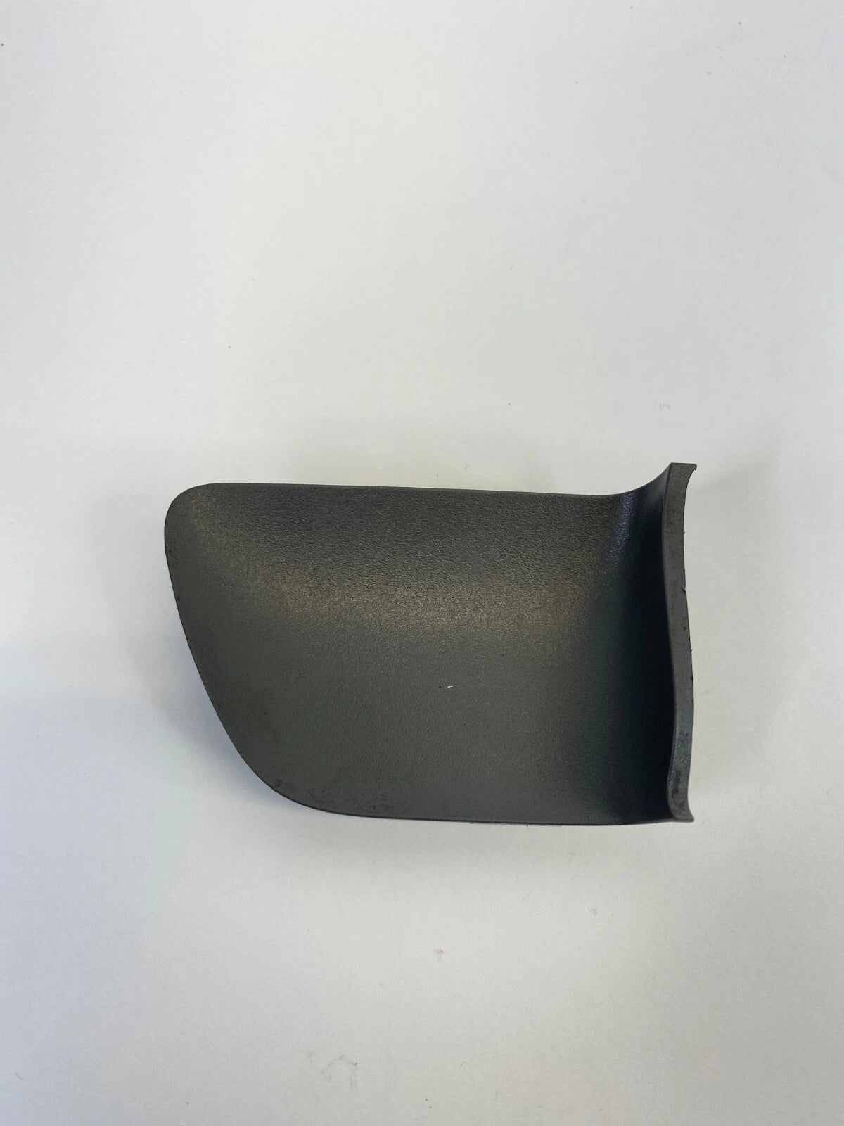 02-06 TOYOTA CAMRY REAR RIGHT INTERIOR DOOR PLUG SCREW COVER TRIM 69283-AA020