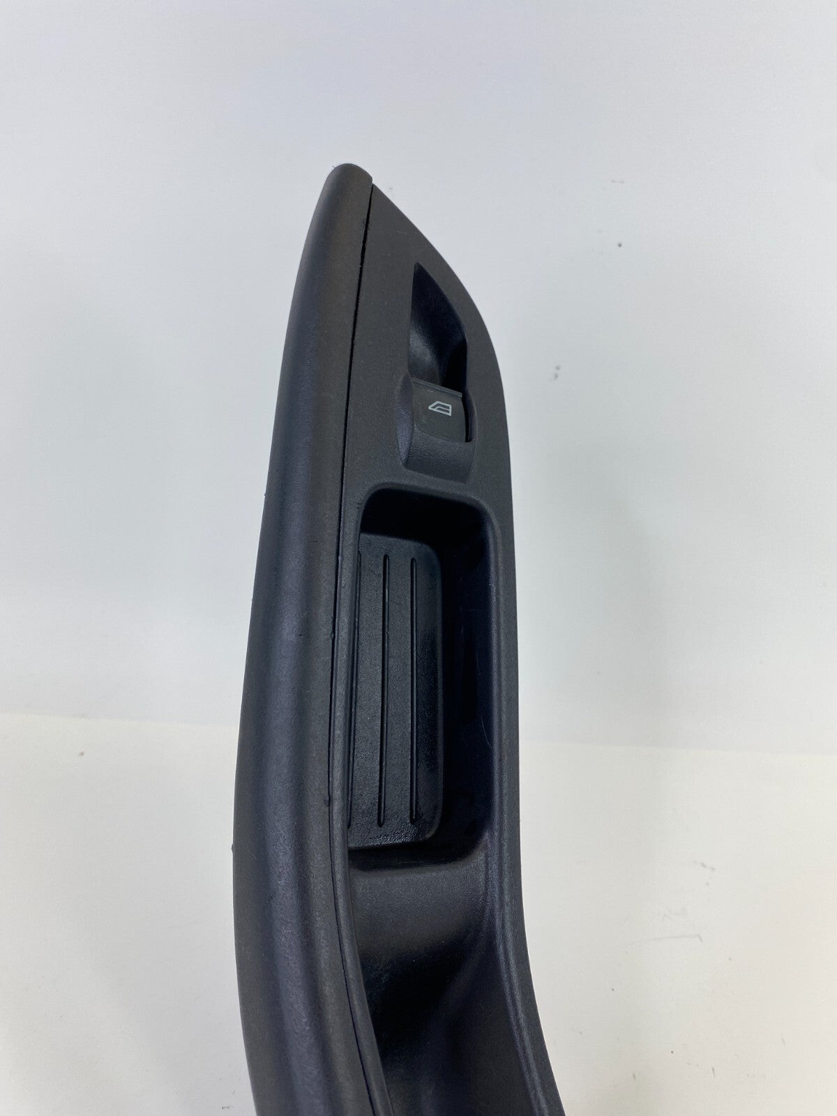 2012-2018 Ford Focus Front Right Passenger Window Switch w/ Trim 1085503X