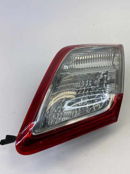 10 11 Toyota Camry Right Passenger Inner Taillight Tail Light Lamp 949-531-20