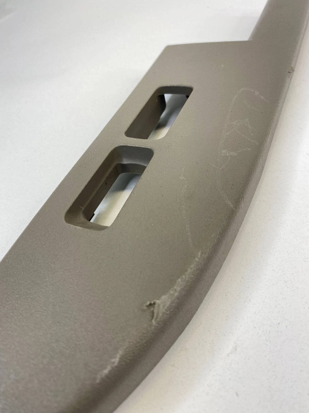 07 08 10 11 MITSUBISHI ENDEAVOR FRONT RIGHT PASSENGER DOOR WINDOW SWITCH BEZEL