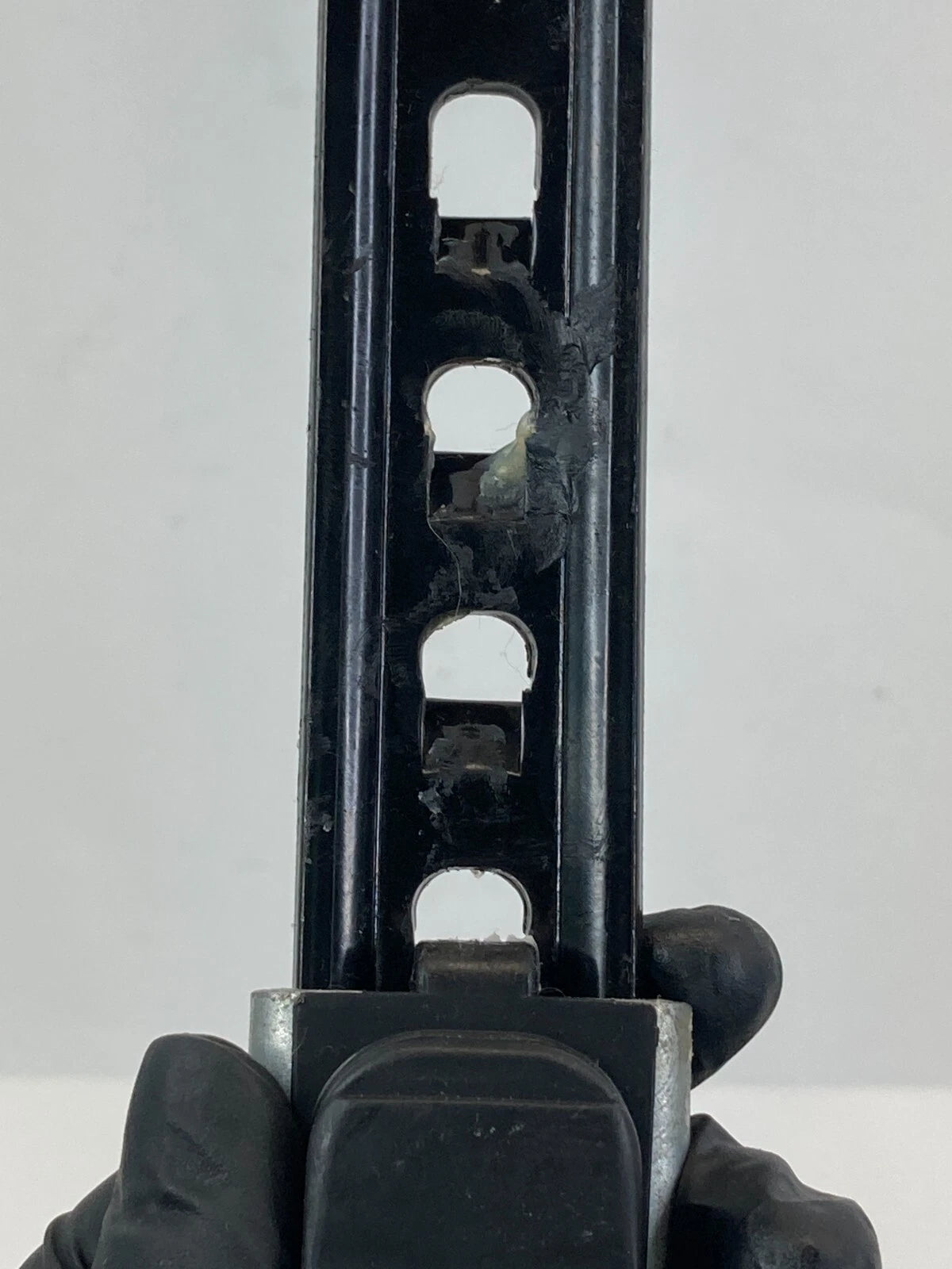 2006-2010 DODGE CHARGER FRONT LEFT DRIVER SIDE SEAT BELT ADJUSTER 04649125AB OEM