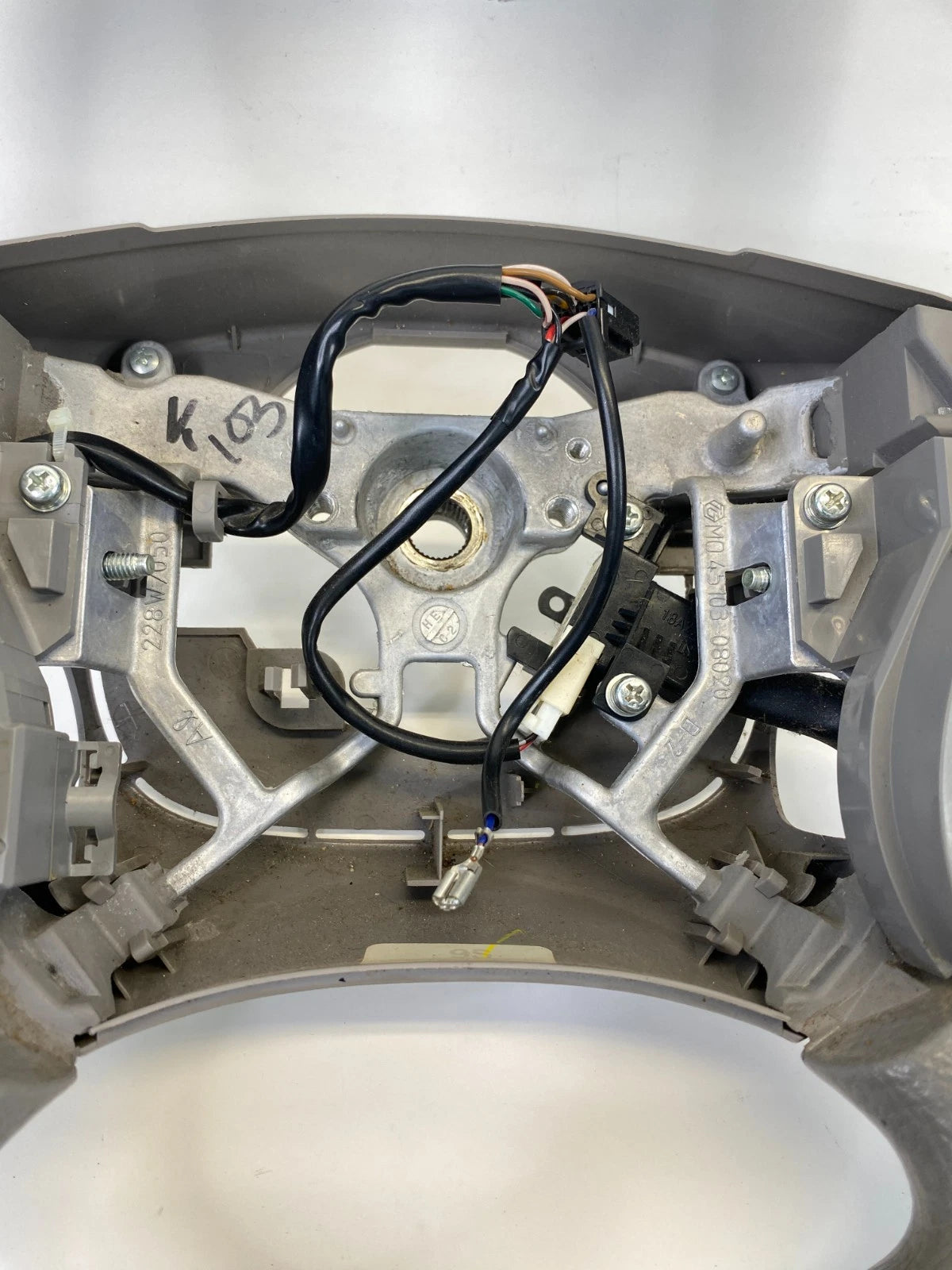 04-10 TOYOTA SIENNA STEERING WHEEL W/ AUDIO & CRUISE CONTROL SWITCH 45103-08020