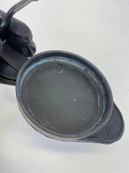 2002-2010 SATURN VUE WINDSHIELD WIPER WASHER FLUID RESERVOIR TANK CAP COVER OEM