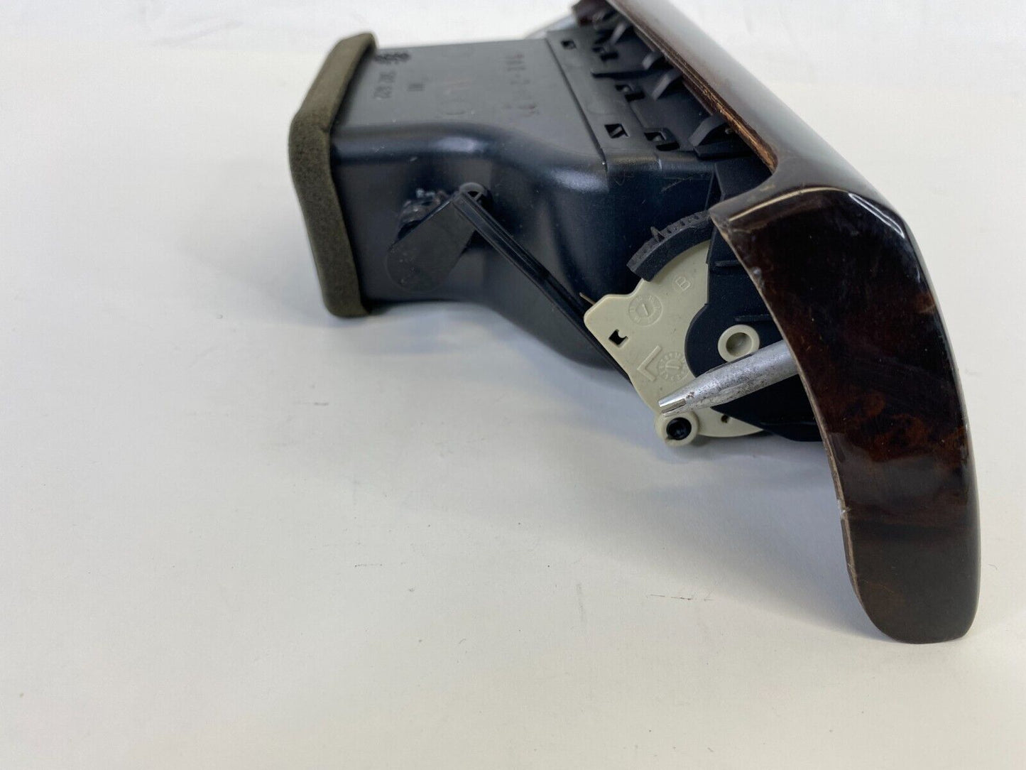 2006 BMW 330xi 330i Dash Left Driver Side AC Air Vent Duct Grill 64226910731 OEM