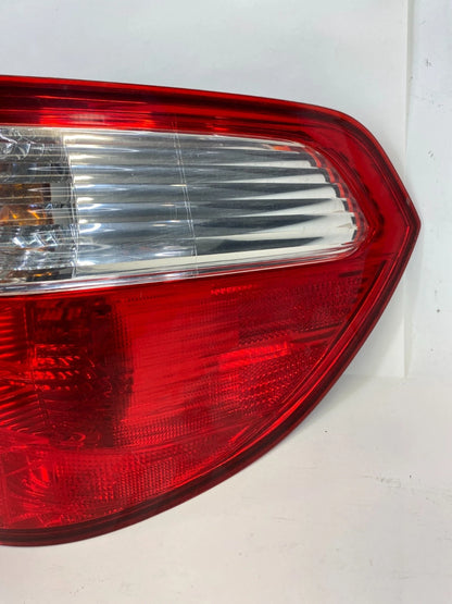 2005-2007 HONDA ODYSSEY RIGHT PASSENGER TAIL LIGHT OUTER TAIL LAMP OEM