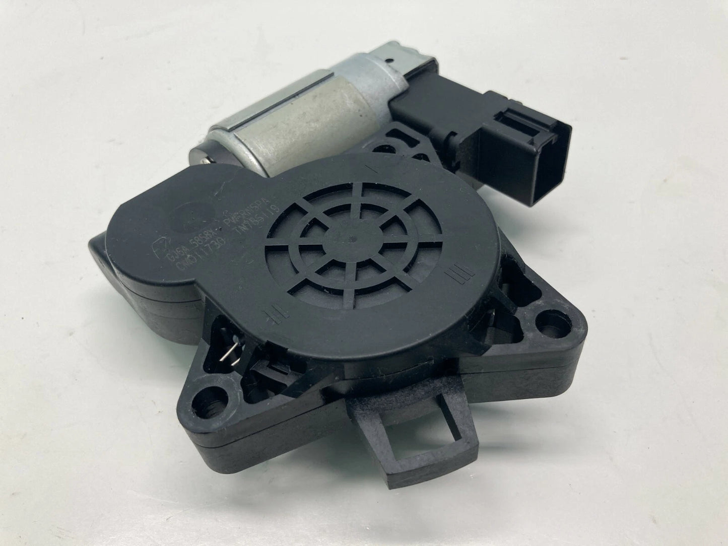 2003-2008 MAZDA 6 2004-2009 MAZDA 3 FRONT RIGHT POWER WINDOW MOTOR GJ6A5858X OEM