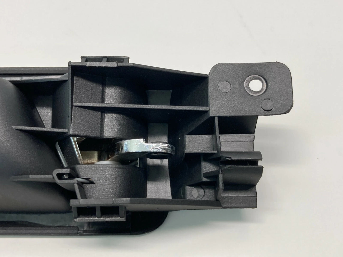 01-05 VOLKSWAGEN PASSAT REAR RIGHT SIDE INNER DOOR HANDLE W/ SPEAKER 3B0-839-114