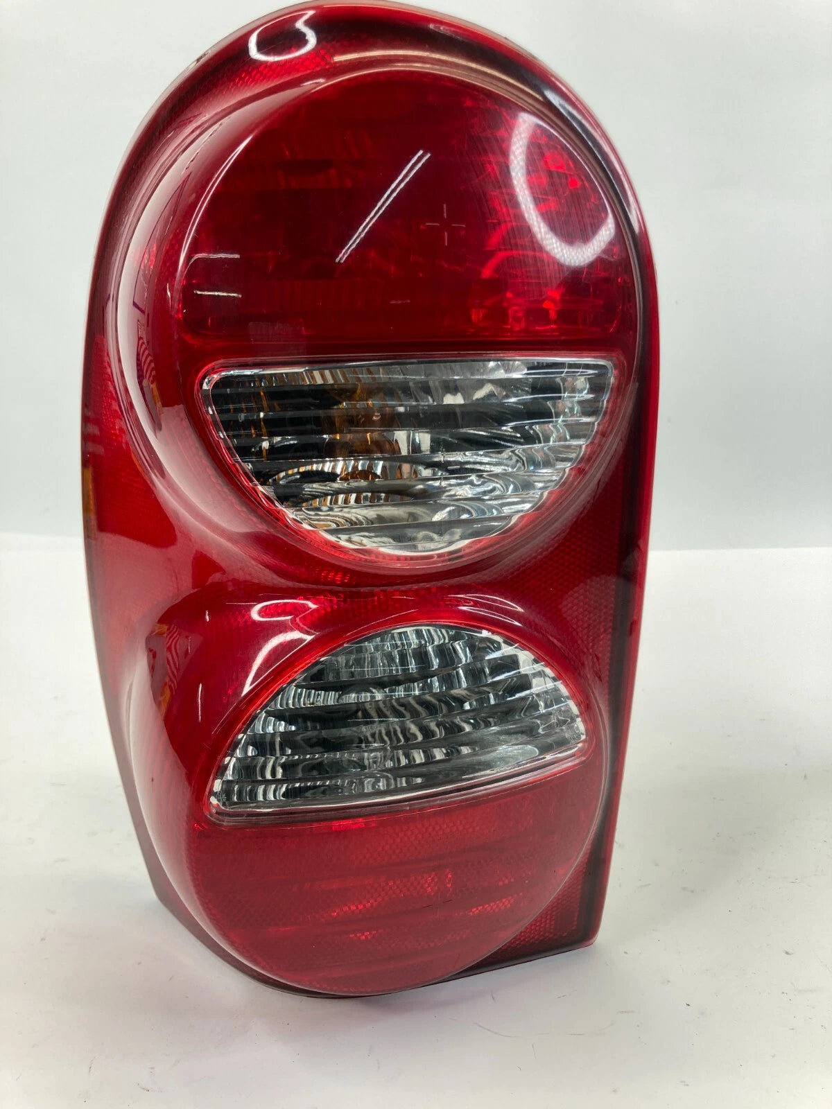 2005-2007 JEEP LIBERTY REAR LEFT DRIVER SIDE TAILLIGHT LAMP ASSEMBLY AFTERMARKET