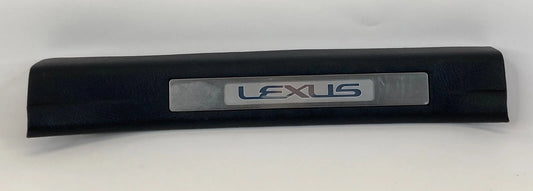 2004-2006 LEXUS RX330 REAR RIGHT SIDE DOOR SILL TRIM PLATE 67930-0E010 OEM