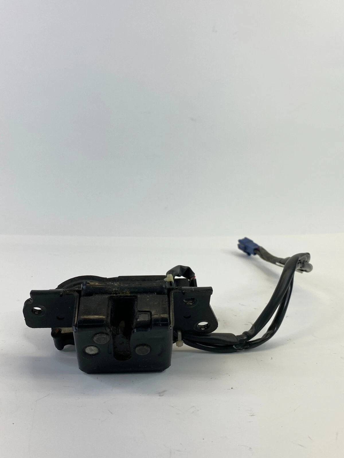 2010-2015 TOYOTA PRIUS HATCHBACK REAR TRUNK LIFTGATE LOCK LATCH ACTUATOR OEM