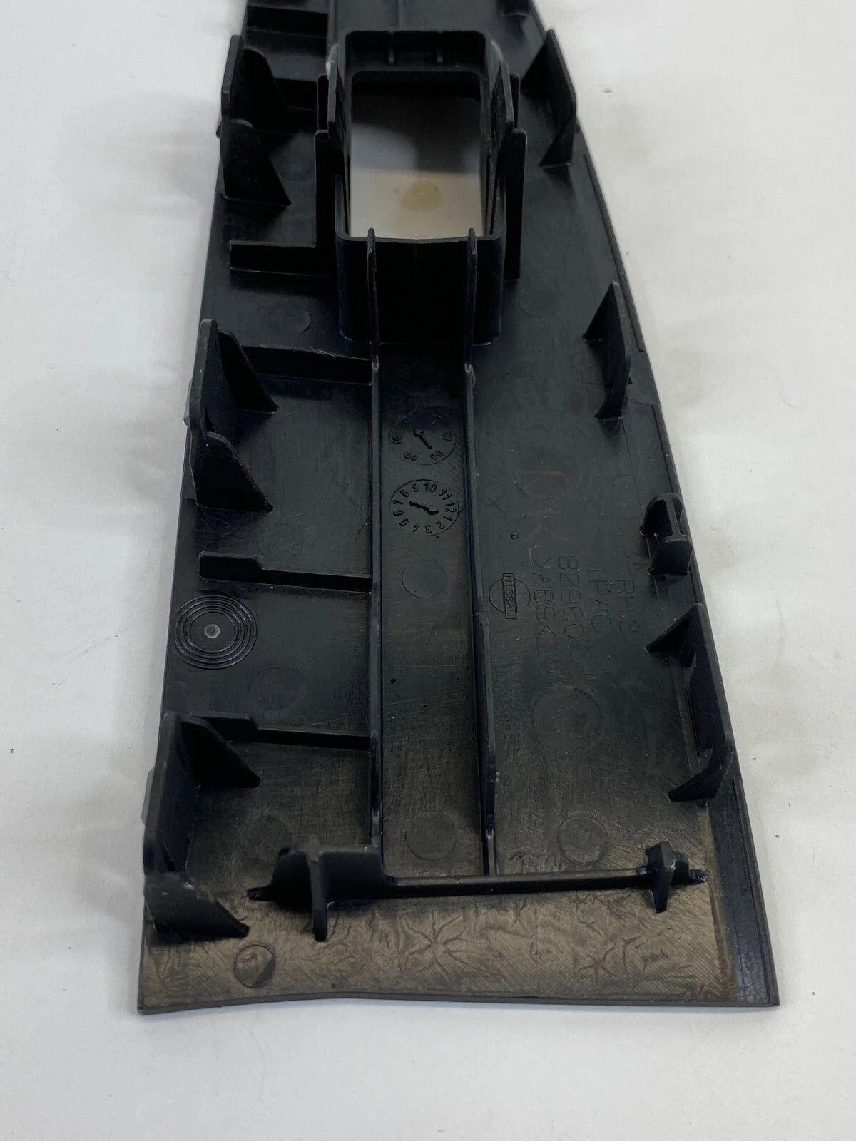 2007-2011 NISSAN ALTIMA REAR RIGHT SIDE DOOR WINDOW SWITCH COVER BEZEL TRIM OEM