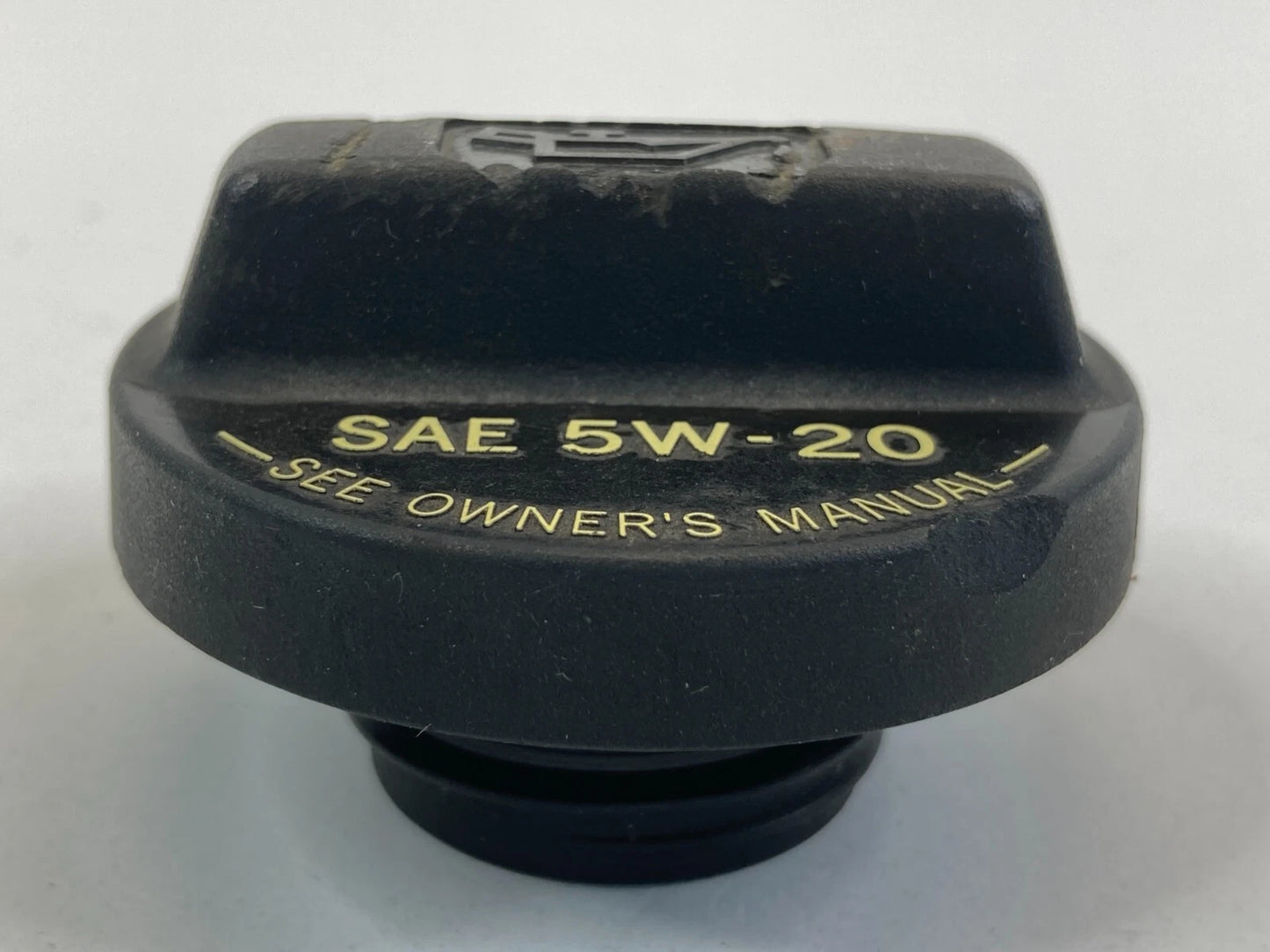 2004-2007 SATURN VUE 3.5L V6 ENGINE OIL FILLER CAP COVER LID SAE 5W-20