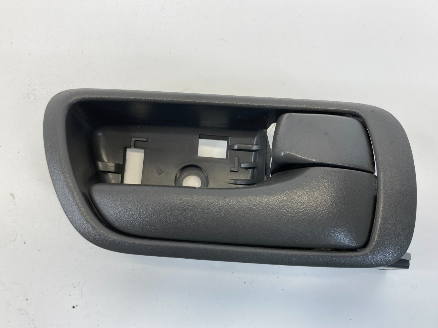2002-2006 Toyota Camry Front Right Interior Inner Door Handle 69273-AA020