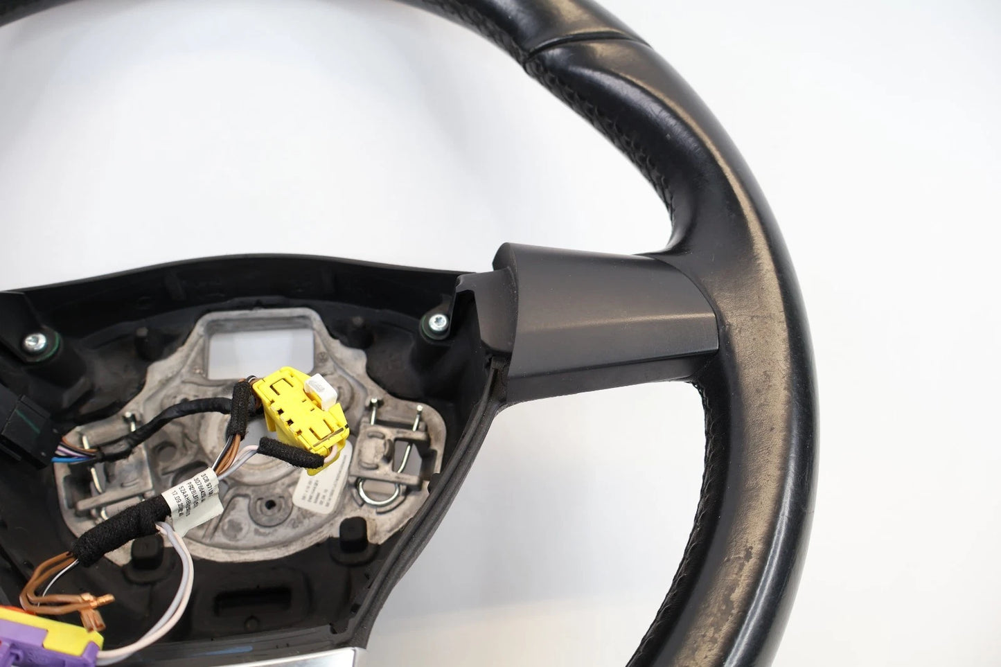 2012-2015 VOLKSWAGEN PASSAT STEERING WHEEL W/ AUDIO CONTROL SWITCH 561959537 OEM