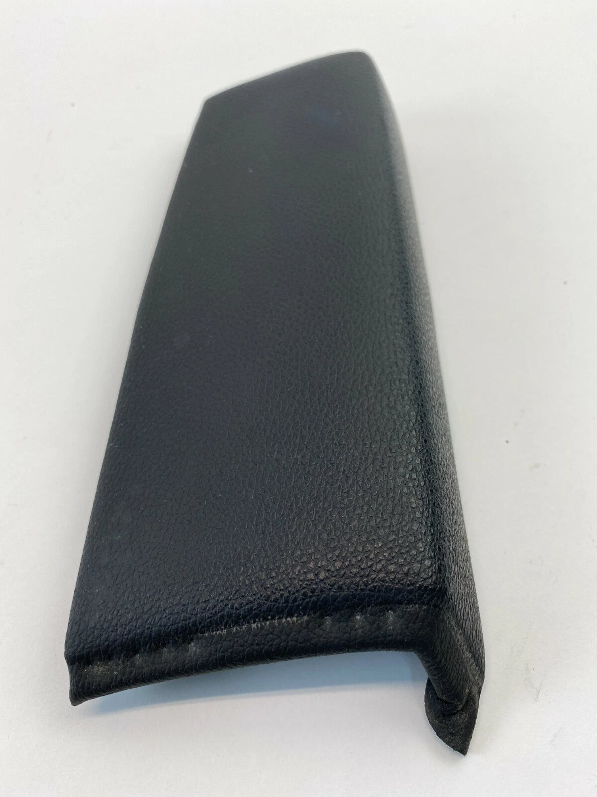 2011-2014 CHEVROLET CRUZE FRONT RIGHT INTERIOR DOOR PANEL ARMREST ASSEMBLY OEM