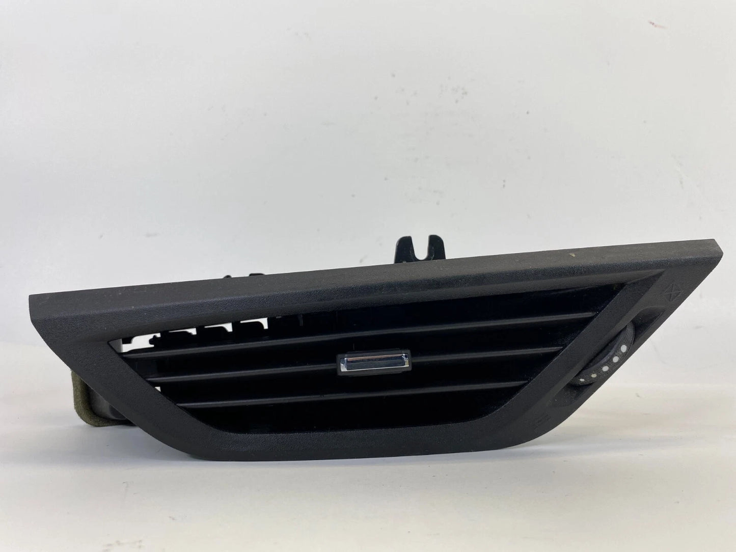 2010-2017 CHEVROLET EQUINOX DASH CENTER LEFT SIDE AC AIR VENT GRILLE 2577908 OEM