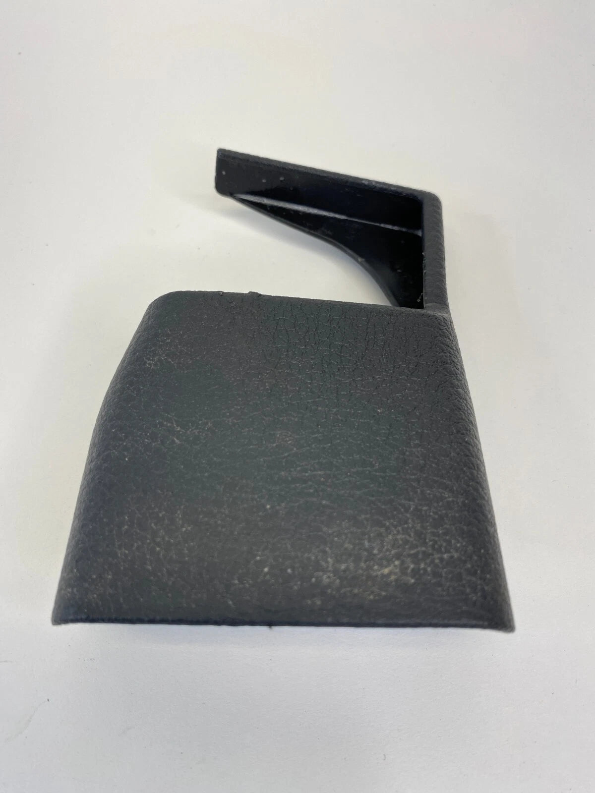 2003-2007 MAZDA 6 MAZDA6 DRIVER SEAT REAR SIDE RAIL COVER TRIM GK2H-57-054 OEM