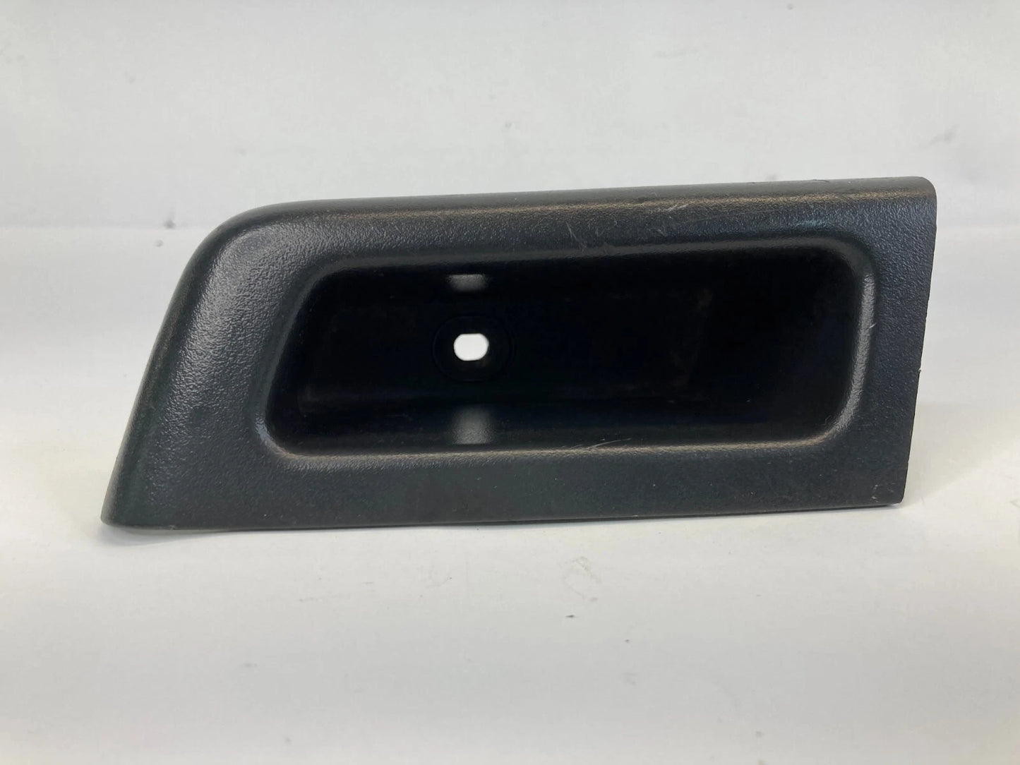 2009-2011 CHEVROLET AVEO5 RR LH DOOR PULL POCKET CUP HANDLE OEM FACTORY 96649779