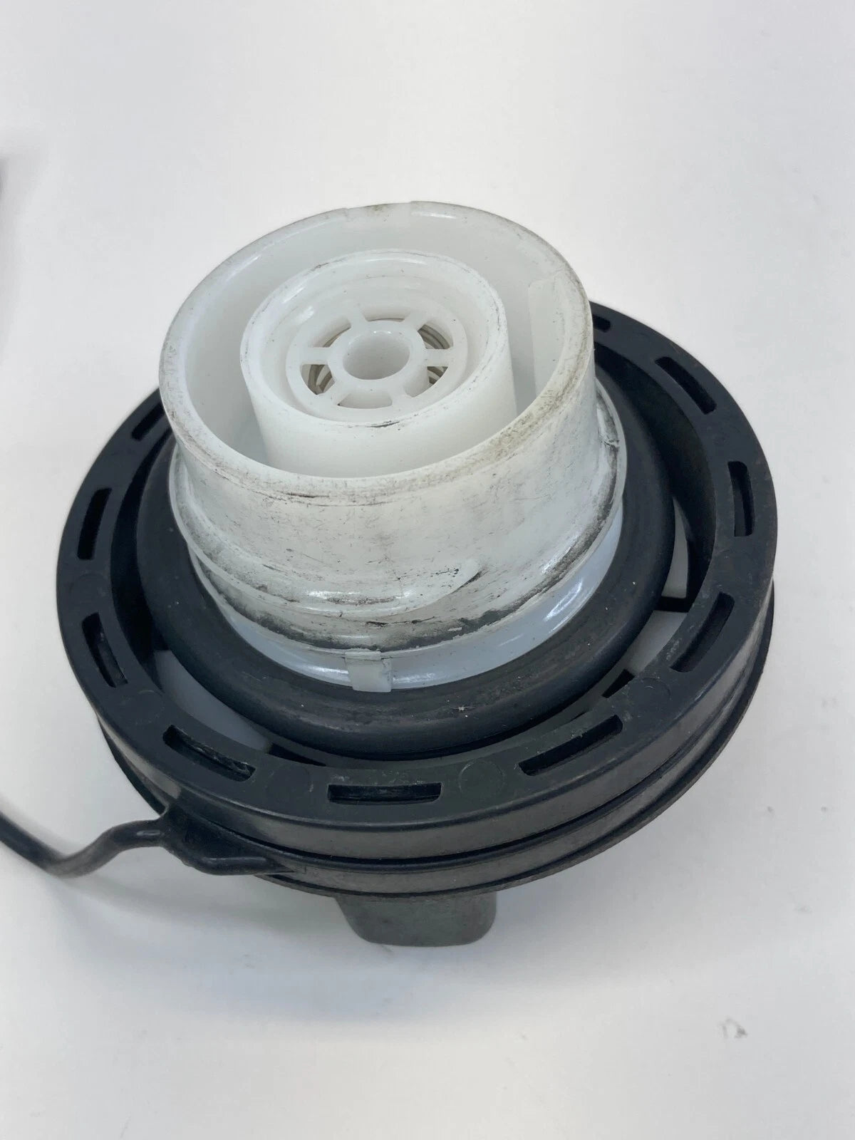 2012-2020 CHEVY SONIC 2011-2019 CHEVY CRUZE FUEL GAS TANK FILLER CAP COVER OEM