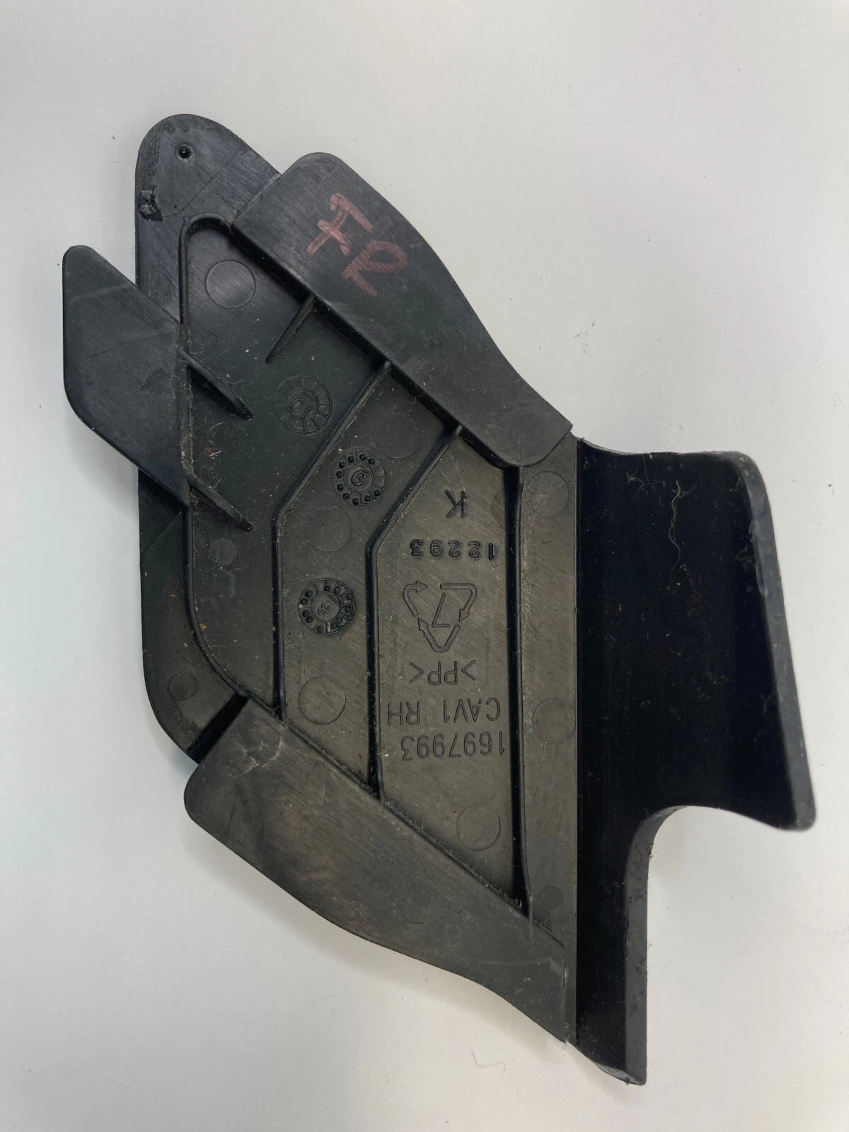 09-12 CHEVROLET TRAVERSE FRONT RIGHT PASSENGER SEAT COVER CAP TRIM PANEL 1697993