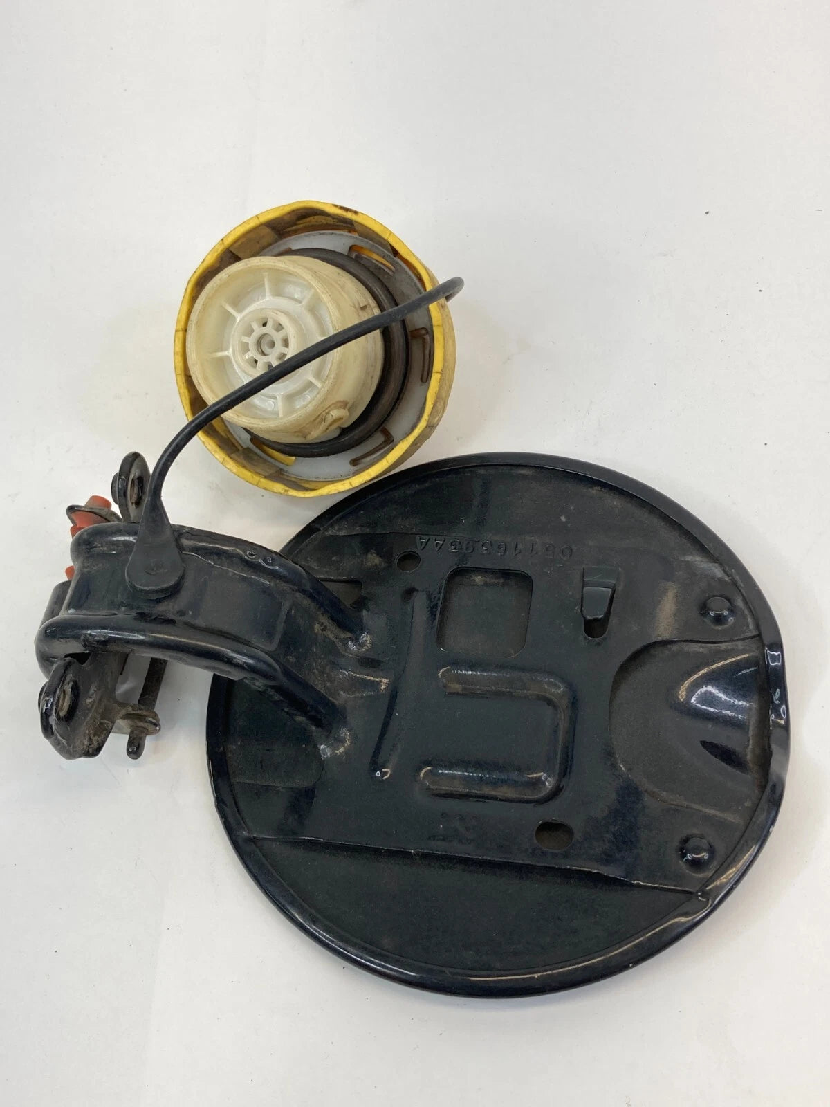 2008-2020 DODGE GRAND CARAVAN FUEL FILLER TANK DOOR GAS LID COVER 05116393AA OEM