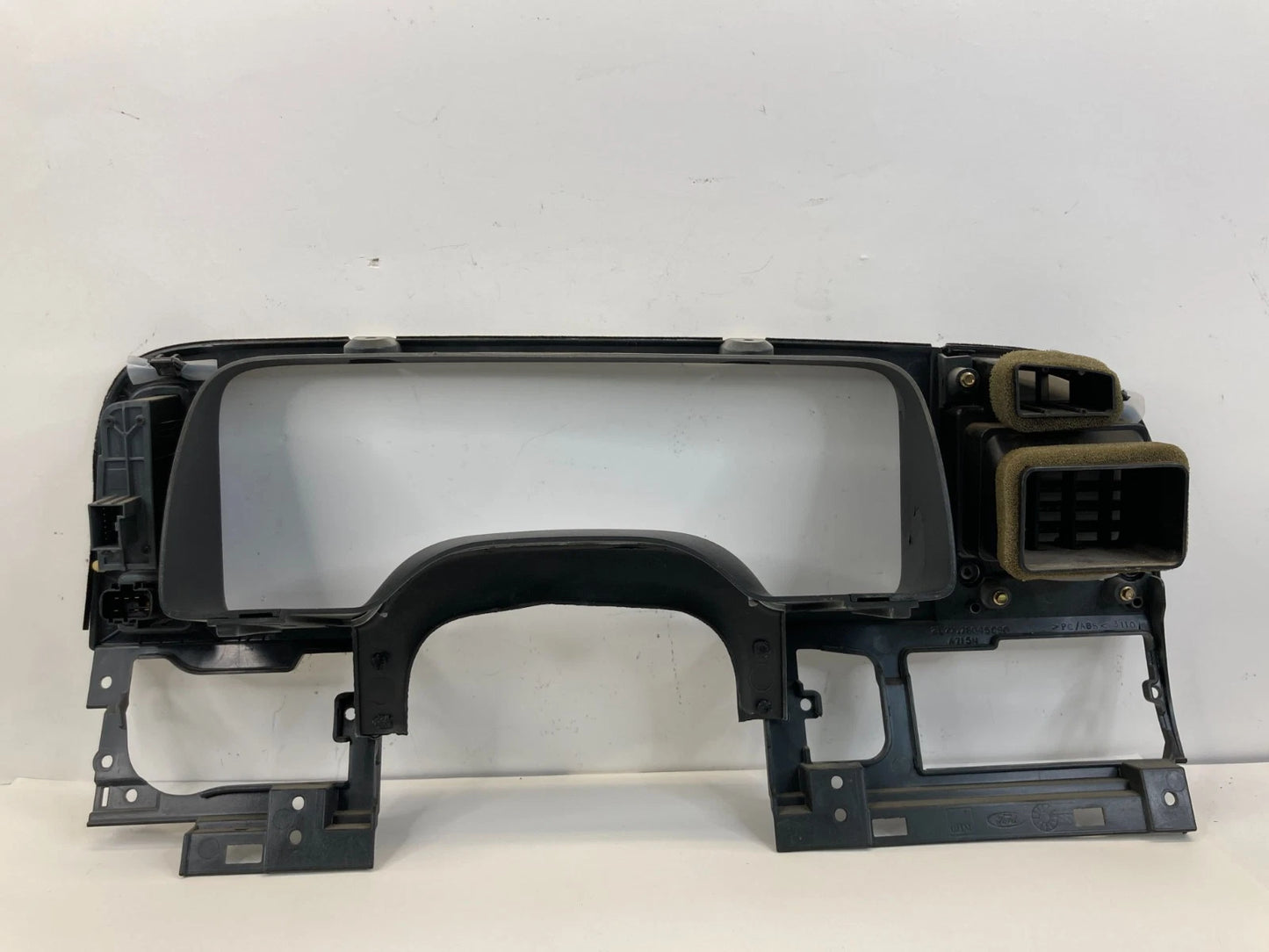 2003 2004 LINCOLN NAVIGATOR DASH SPEEDOMETER CLUSTER PANEL W/ AIR VENT & SWITCHS