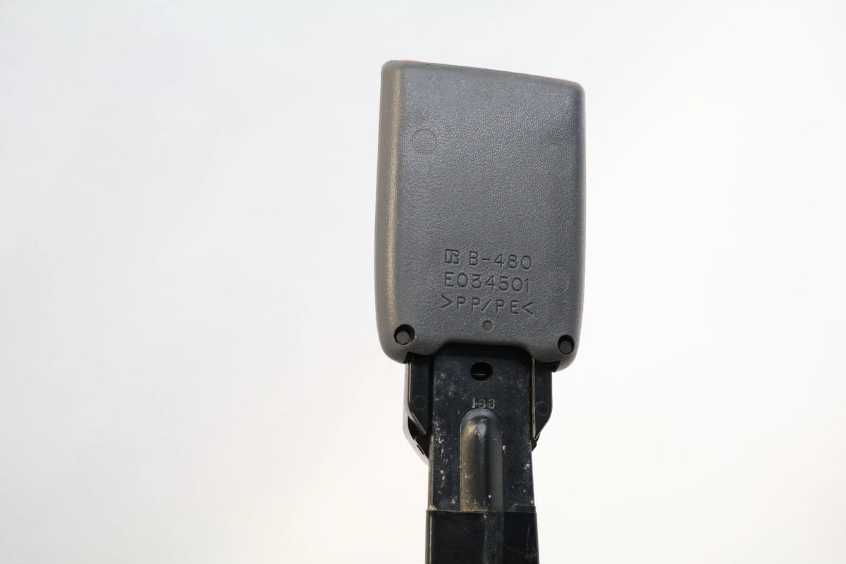 2004-2009 TOYOTA PRIUS FRONT RIGHT PASSENGER SIDE SEAT BELT BUCKLE E034501