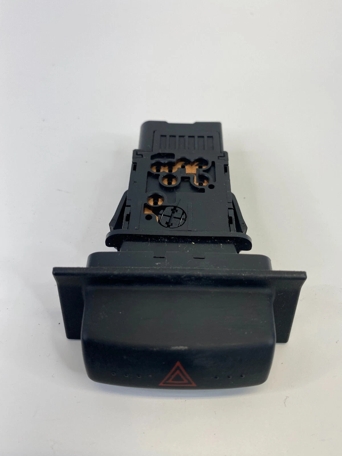2000 2001 2002 MAZDA MPV HAZARD WARNING LIGHT SWITCH BUTTON LC62-66-4H0 OEM