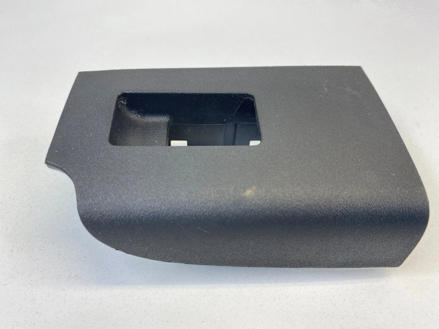 08-11 FORD FOCUS REAR RIGHT SIDE DOOR POWER WINDOW SWITCH BEZEL 8S43-54275A28