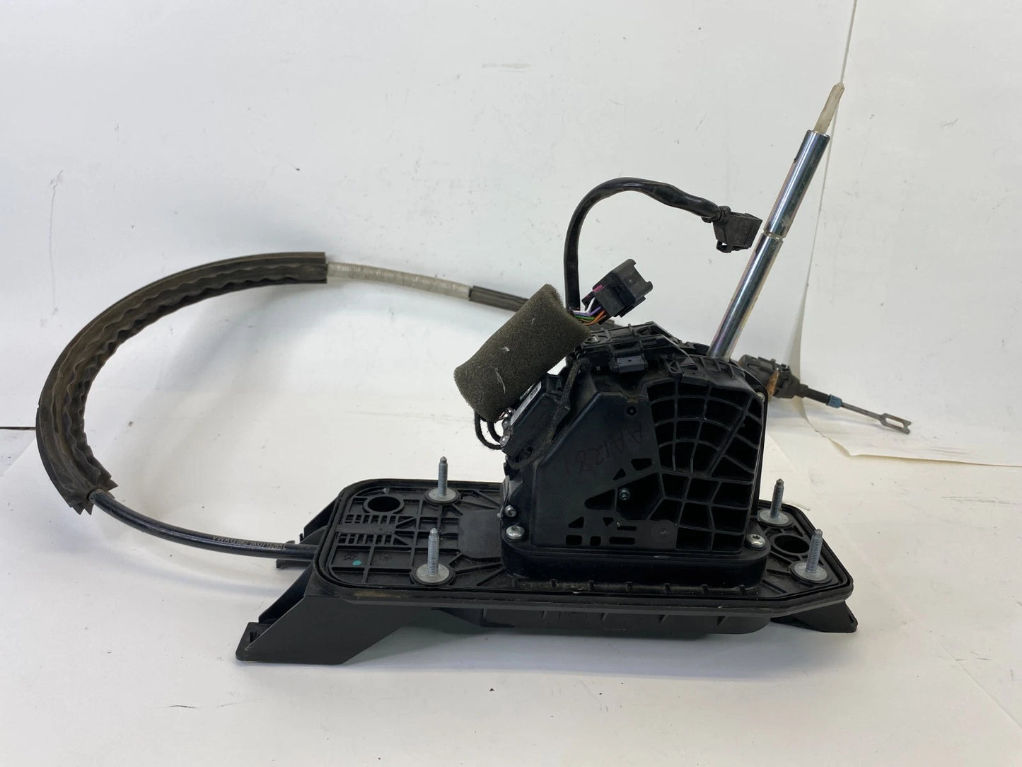 2000 00 AUDI A6 QUATTRO AUTOMATIC FLOOR GEAR SHIFTER LEVER 5Q0713128A OEM