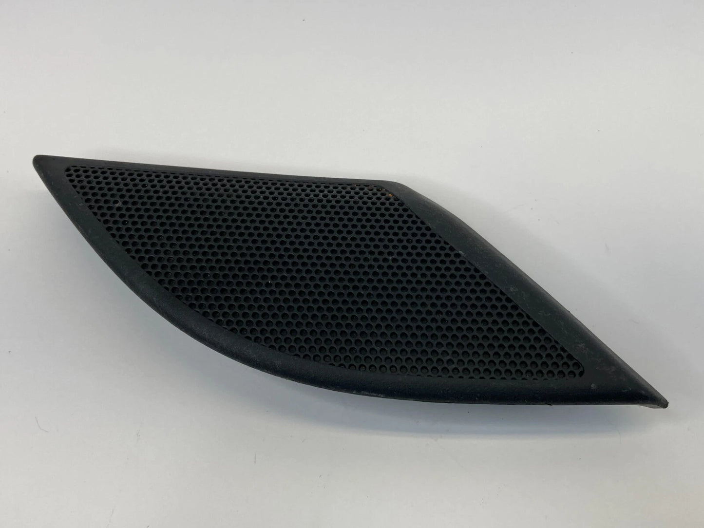 12-15 CHEVROLET CAPTIVA SPORT REAR LEFT SIDE DOOR TWEETER COVER GRILLE 96627975