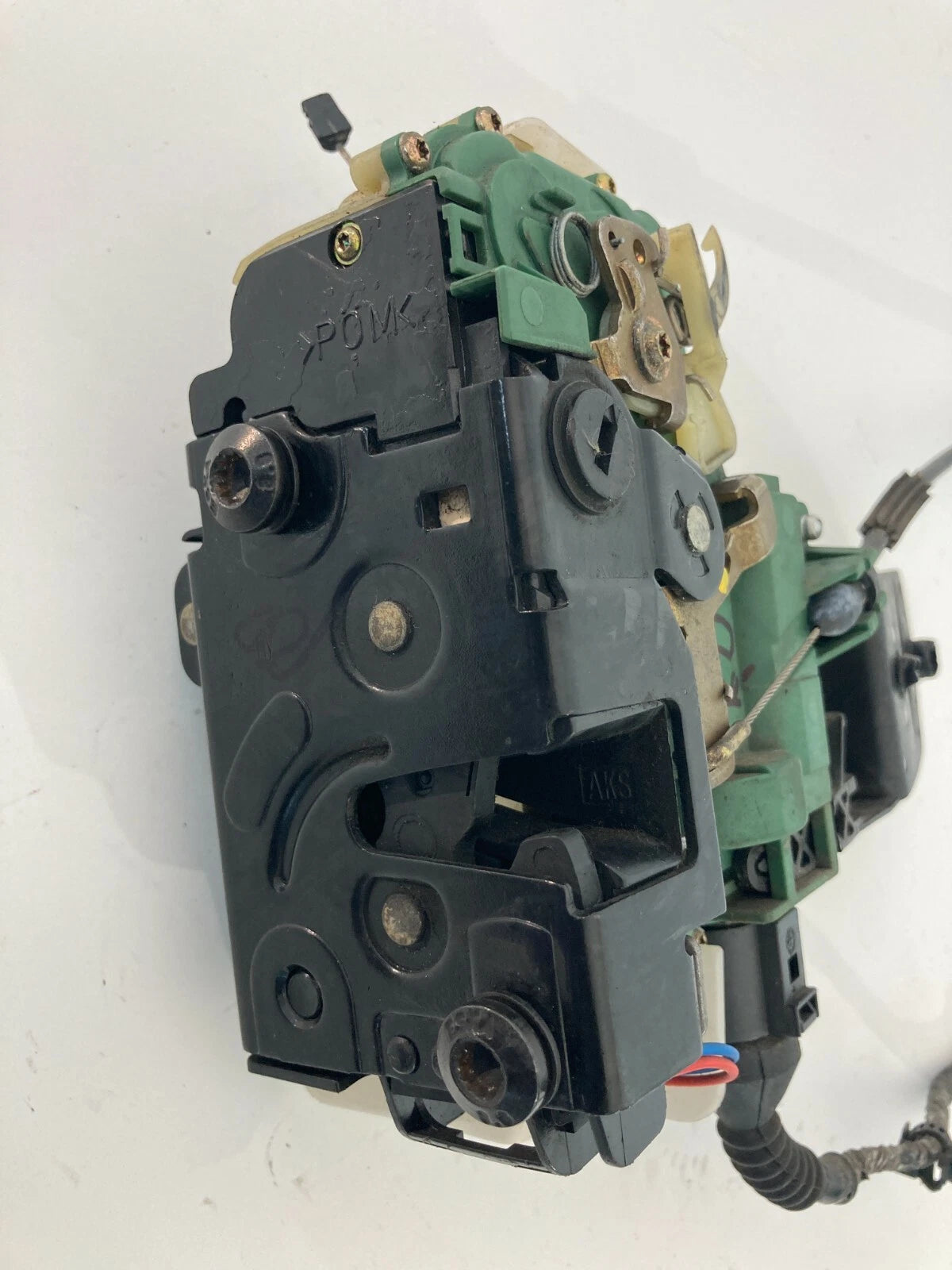 2001-2005 VOLKSWAGEN PASSAT REAR LEFT BACK SIDE DOOR LOCK LATCH ACTUATOR OEM