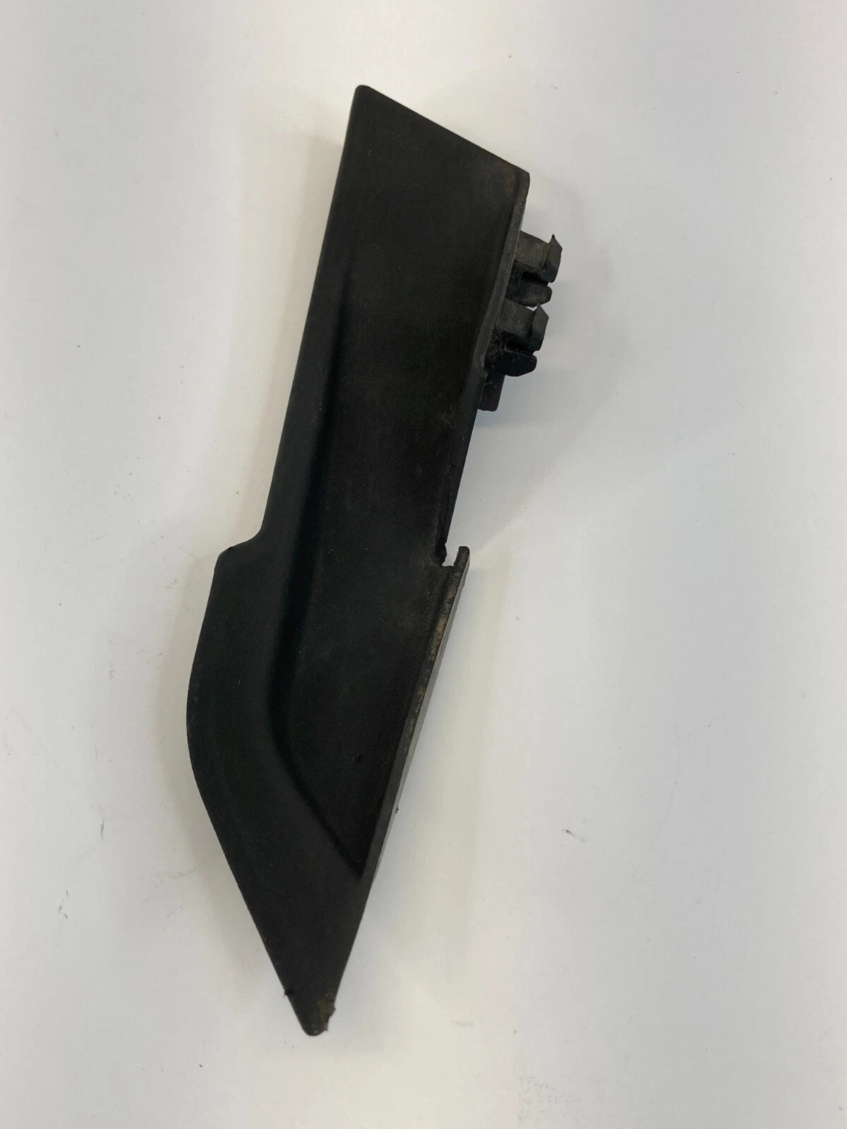 2011-2016 HYUNDAI ELANTRA FRONT LEFT SIDE WINDSHIELD COWL TOP LID COVER TRIM OEM