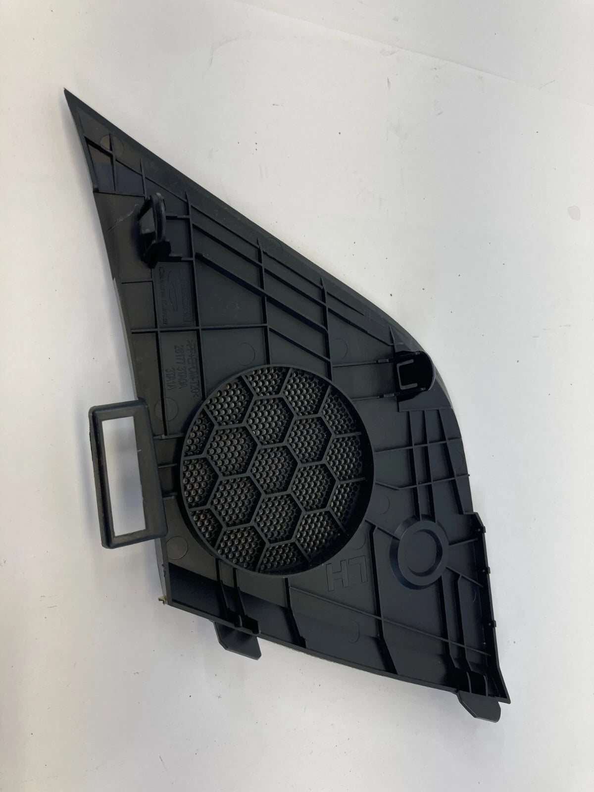 2013-2018 NISSAN ALTIMA DASH LEFT SIDE SPEAKER GRILLE COVER TRIM 28177-3TA0A OEM