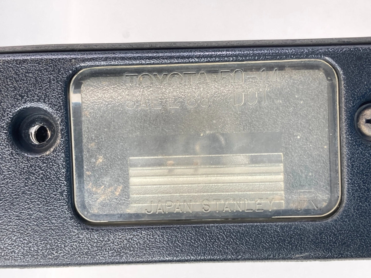 1993 1994 LEXUS LS400 REAR TRUNK HATCH LICENSE PLATE LIGHT LAMP ASSEMBLY OEM