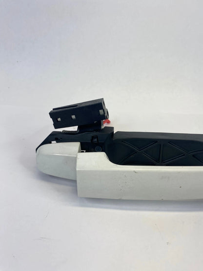 2009-2013 TOYOTA COROLLA RH PASSENGER SIDE OUTSIDE REAR DOOR HANDLE ASSEMBLY OEM