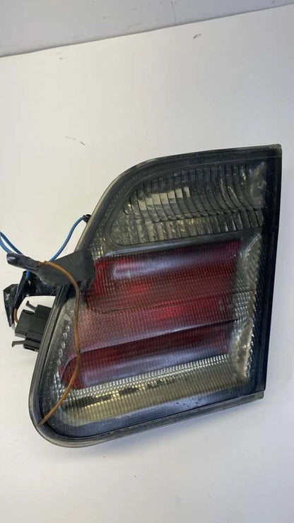 1998 1999 MERCEDES-BENZ E430 REAR RIGHT INNER TAIL LIGHT TAILLIGHT AFTERMARKET