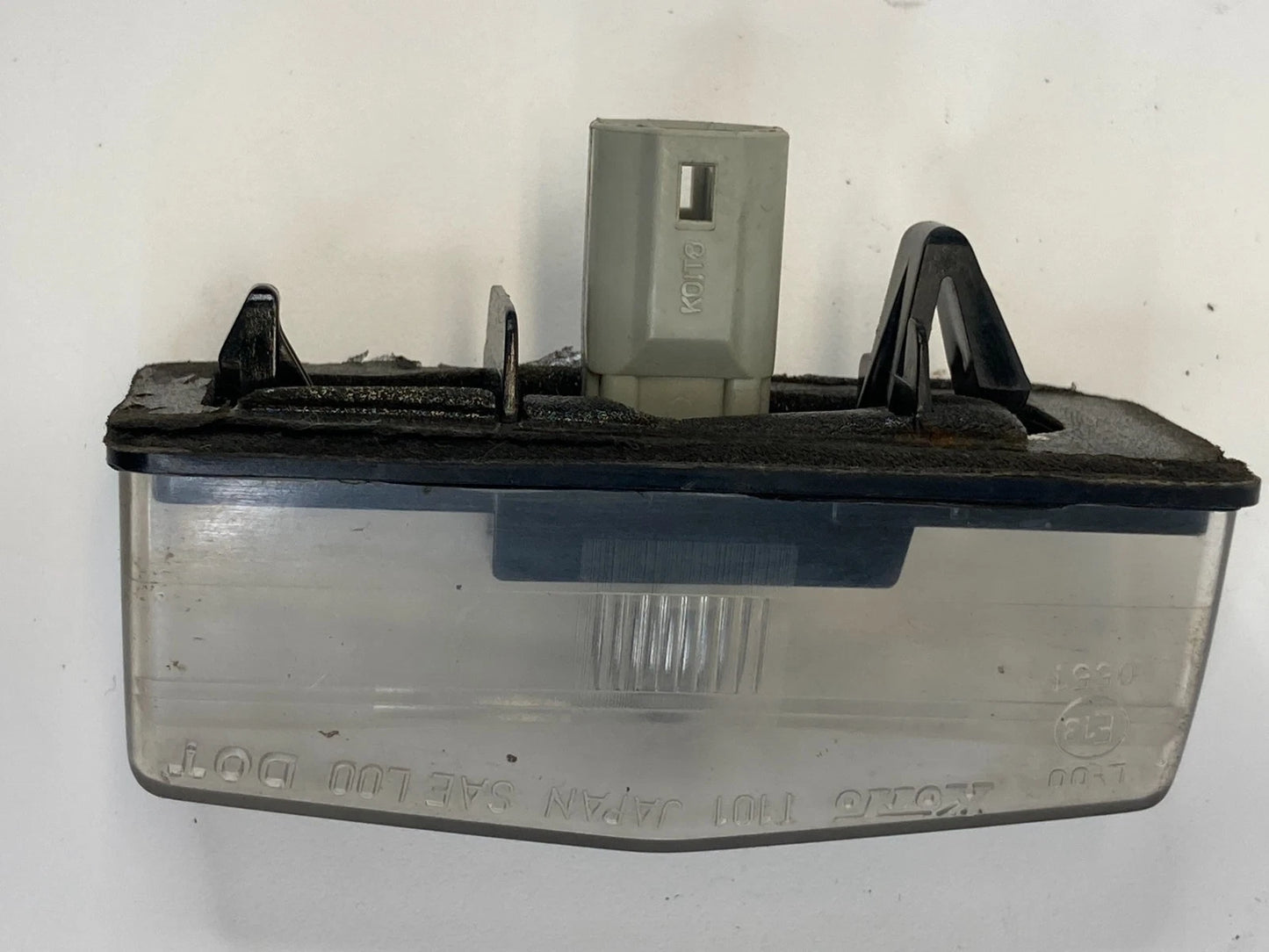 2005 2006 2007 SCION TC REAR RIGHT OR LEFT TRUNK LICENSE PLATE LIGHT LAMP OEM