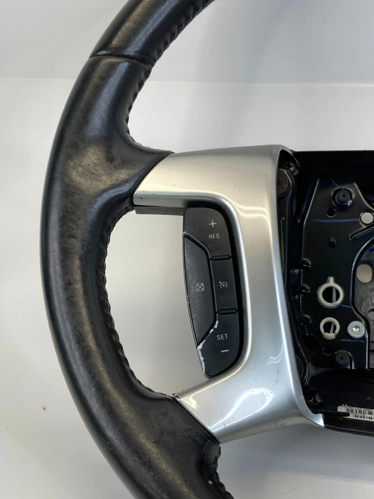 2007 2008 2009 SUZUKI XL-7 XL7 STEERING WHEEL W/ CRUISE & AUDIO CONTROL SWITCH